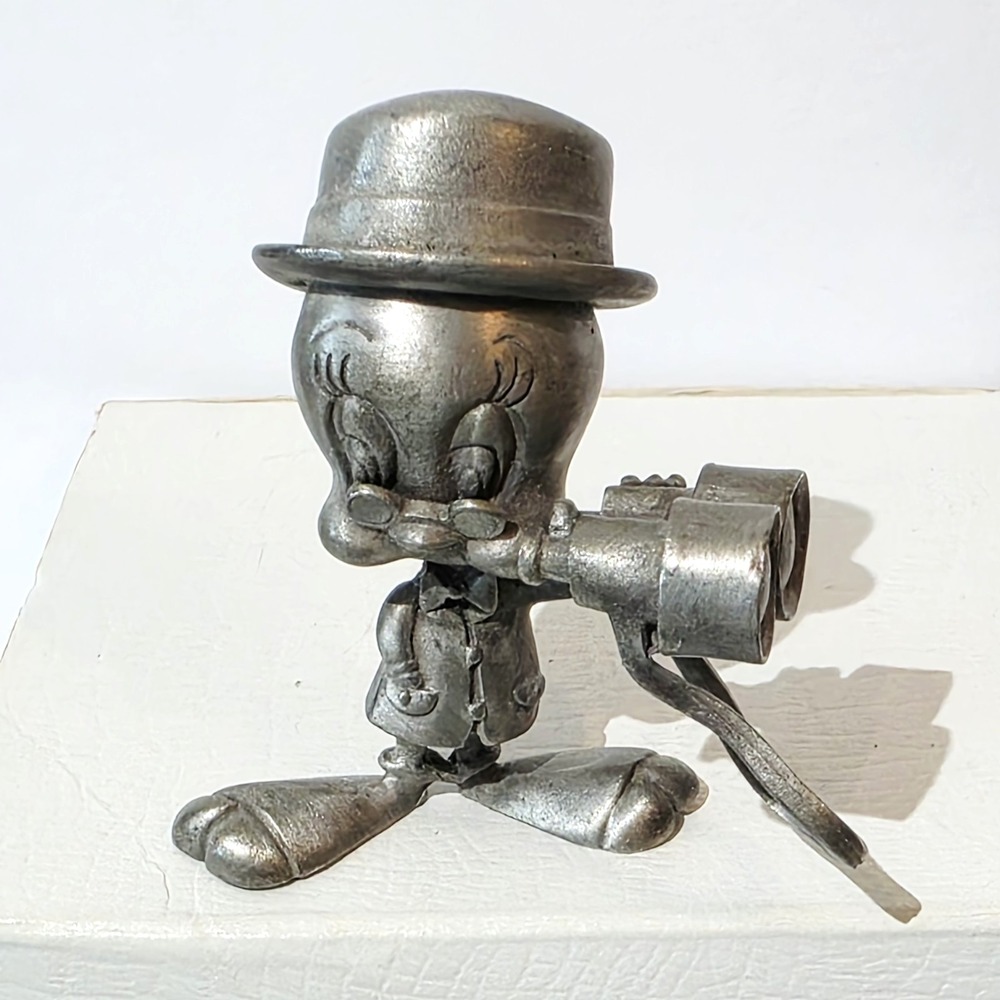 Vintage 1992 WB Tweety Bird Looking Through Binoculars Pewter Figurine